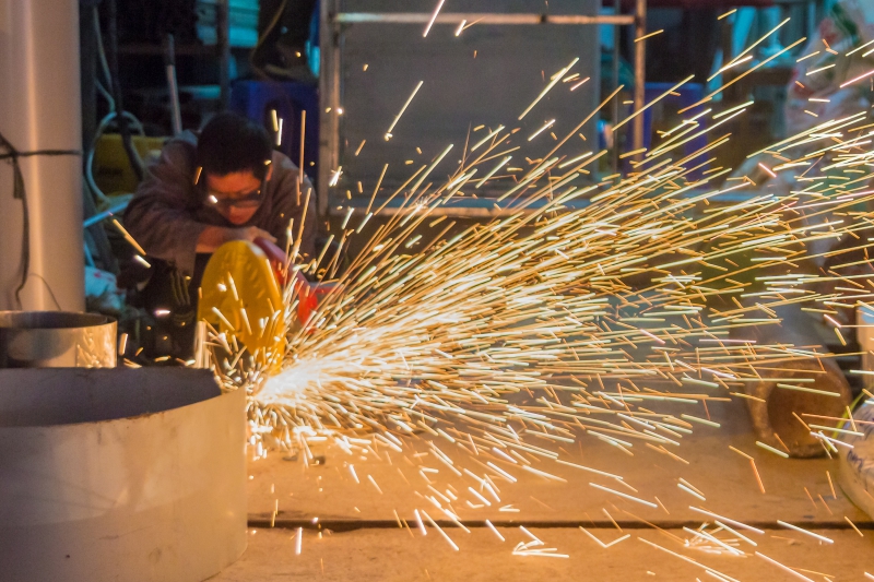 salon-coiffure-ROQUEBRUNE CAP MARTIN-min_work-man-workshop-steel-equipment-metal-496138-pxhere.com